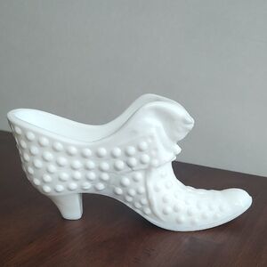 Fenton White Milk Glass Hobnail Cat Head Shoe VINTAGE Decor 5½"x1⅝"